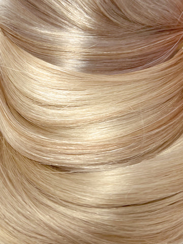 T18A/BL60 — Ombre ash blonde to platinum hair swatch