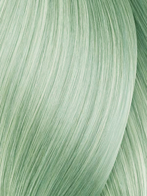 Emerald — Emerald hair swatch
